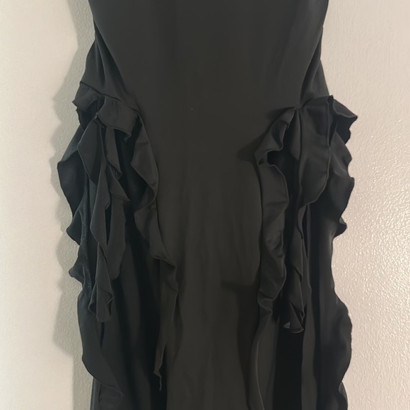 Fun & Flirty Black Two Piece Set: Tube Top & Ruffle Asymmetrical Skirt🖤🖤 - Picture 7 of 8